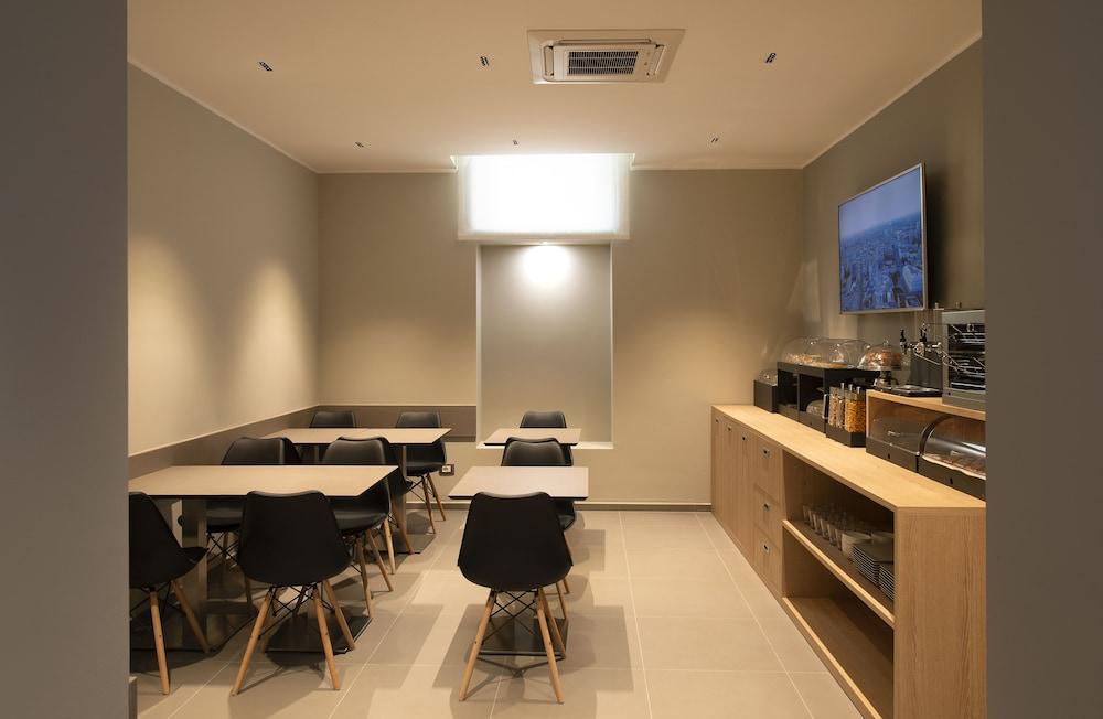 Hotel H21 มิลาน ภายนอก รูปภาพ