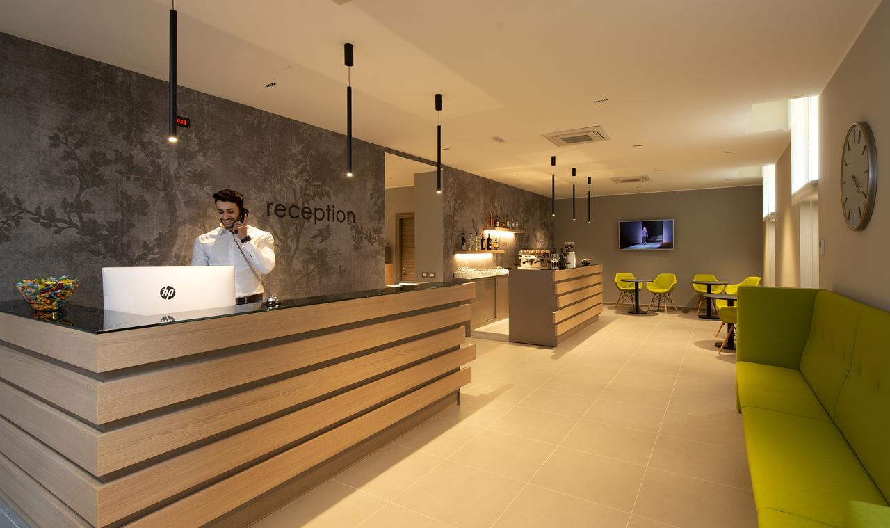 Hotel H21 มิลาน ภายนอก รูปภาพ